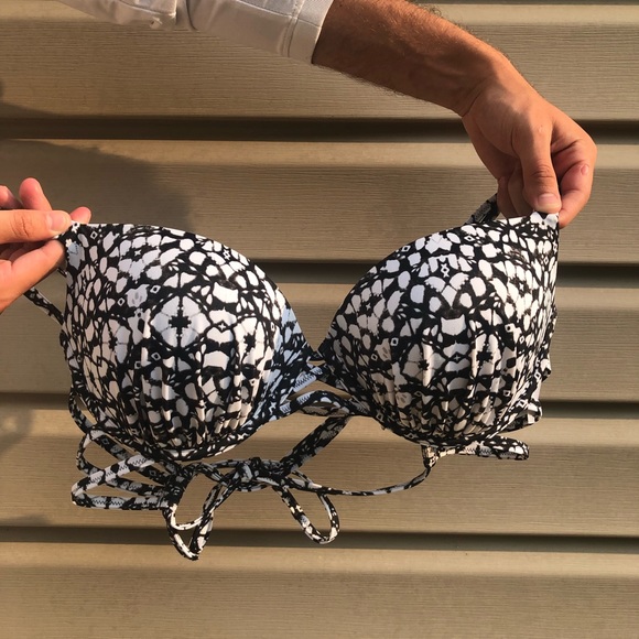 Black and white bikini set - Picture 6 of 7